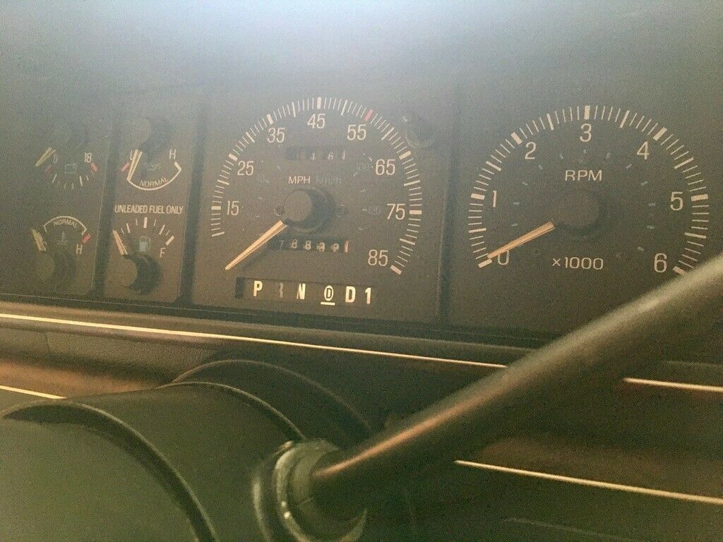 1987 Two-tone Ford Bronco SUV