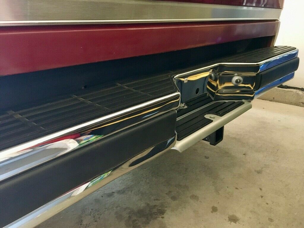 1987 Two-tone Ford Bronco SUV