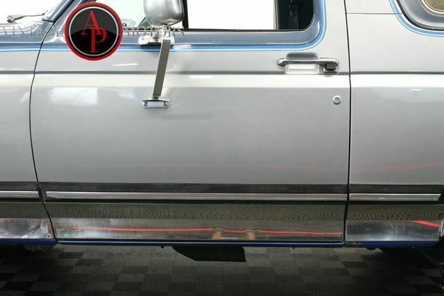 1987 Silver Ford Bronco --