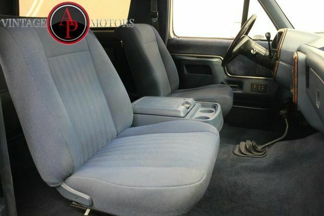 1987 Silver Ford Bronco --