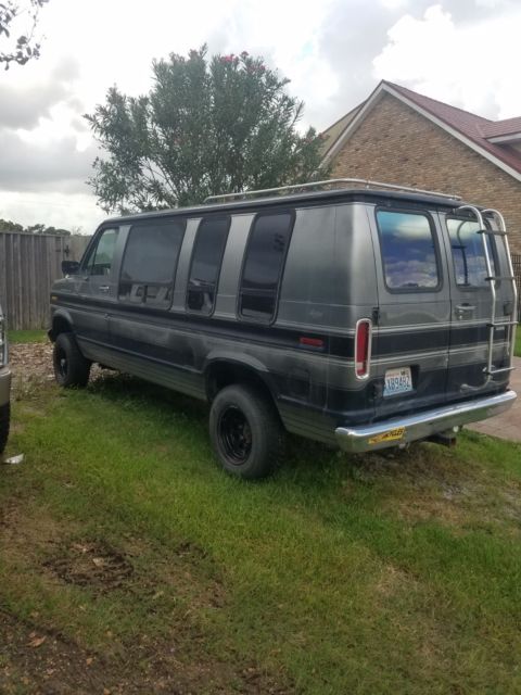1987 Ford E-Series Van