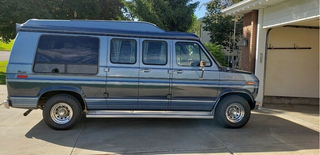 1987 Ford E-Series Van Extended Passenger Van