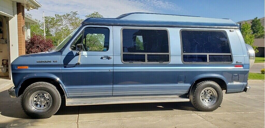 1987 Ford E-Series Van Extended Passenger Van