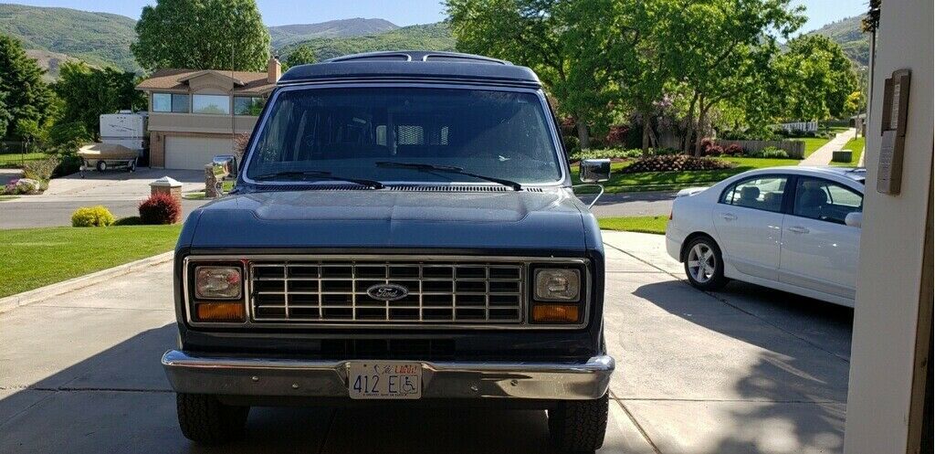 1987 Ford E-Series Van Extended Passenger Van
