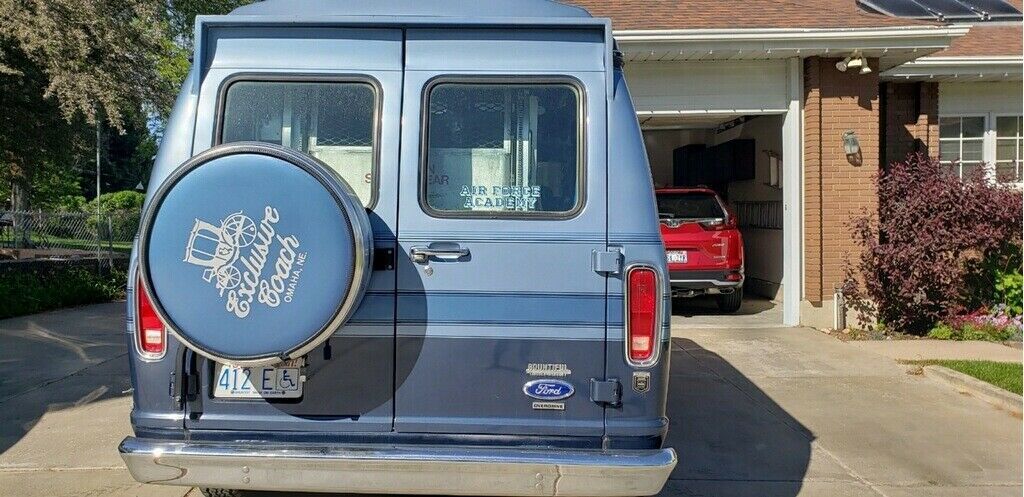 1987 Ford E-Series Van Extended Passenger Van