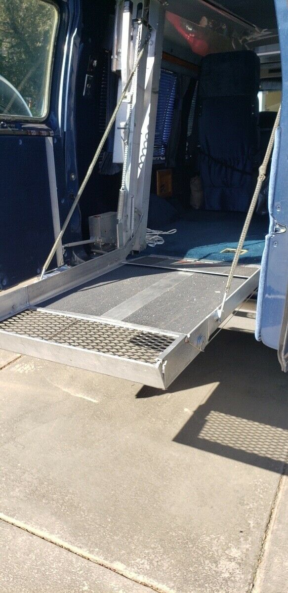 1987 Ford E-Series Van Extended Passenger Van