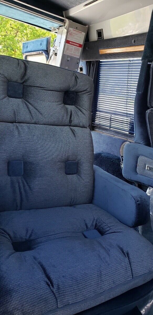 1987 Ford E-Series Van Extended Passenger Van