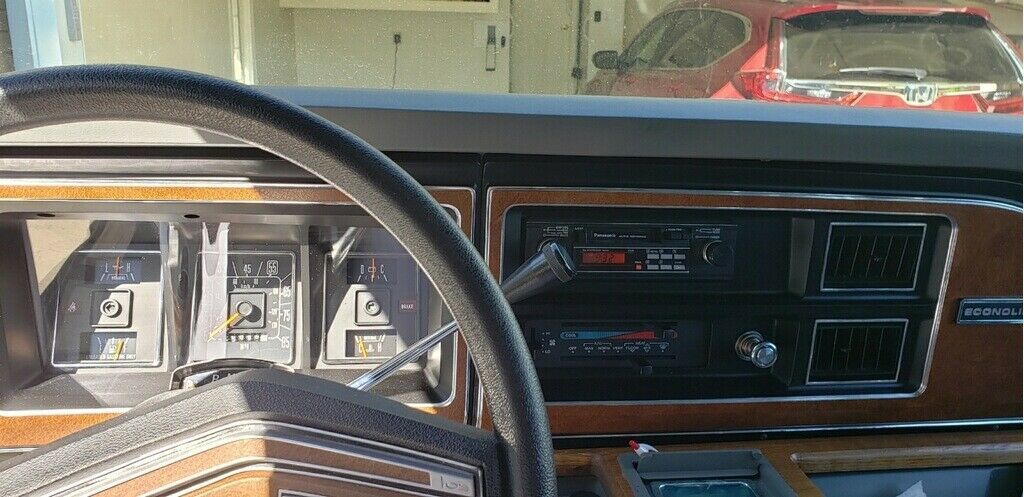 1987 Ford E-Series Van Extended Passenger Van