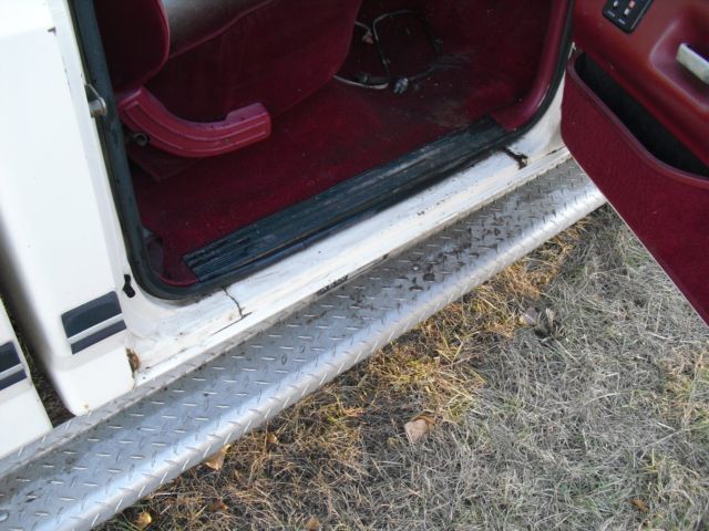 1987 White Ford F-150