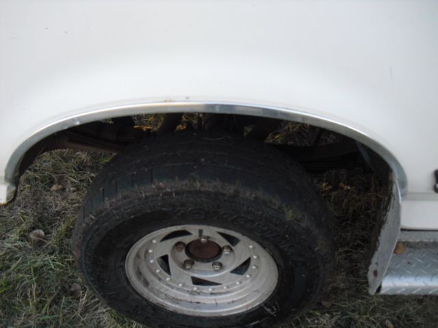 1987 White Ford F-150