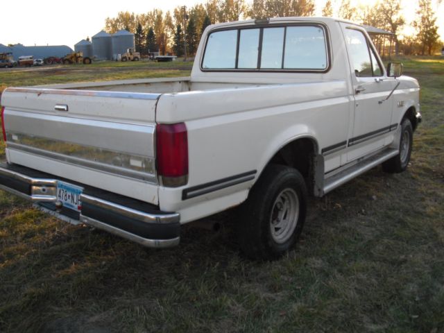1987 White Ford F-150