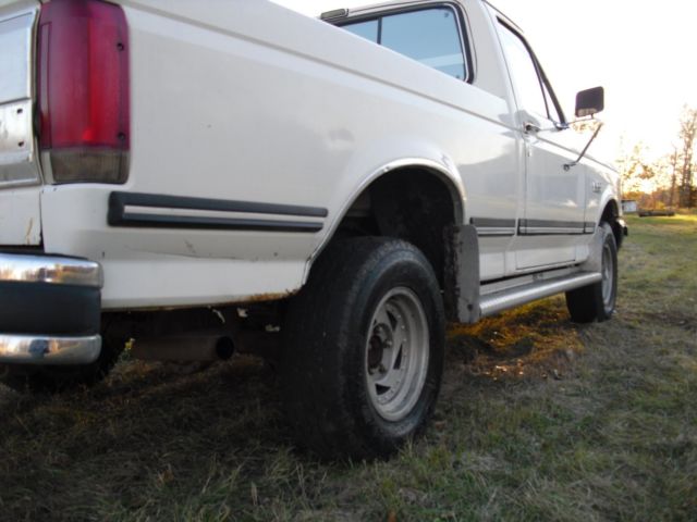 1987 White Ford F-150