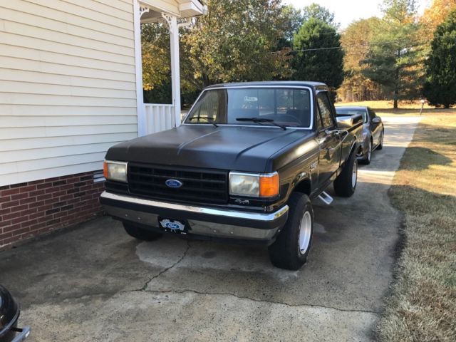 1987 Black Ford F-150 Standard Cab Pickup