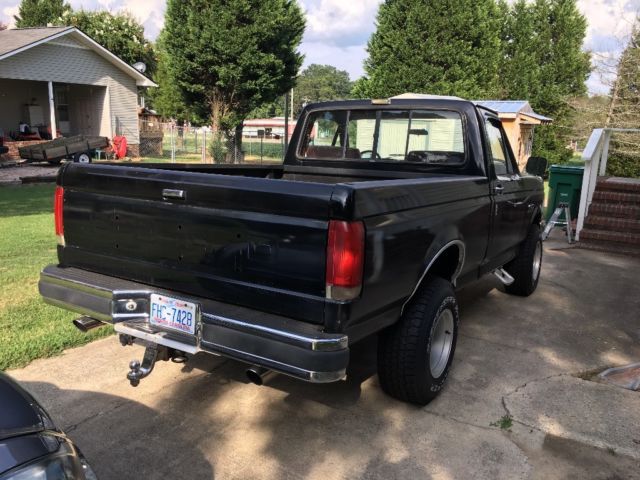 1987 Black Ford F-150 Standard Cab Pickup