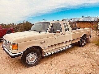 1987 Tan Ford F-250 Extended Cab Pickup
