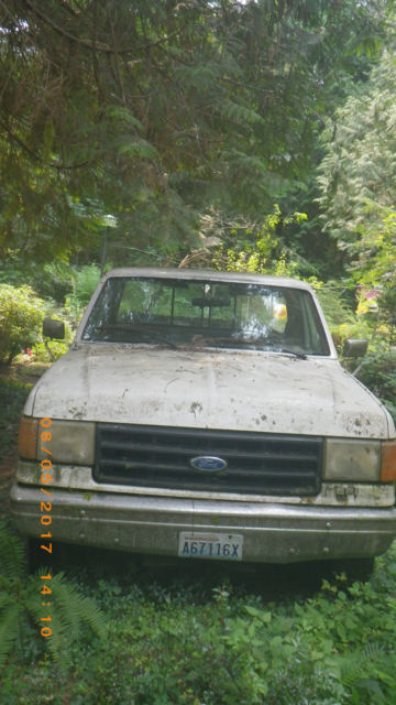 1987 White Ford F-250 Standard Cab Pickup