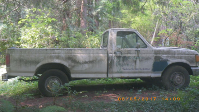 1987 White Ford F-250 Standard Cab Pickup