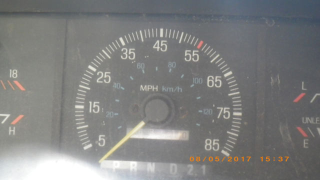 1987 White Ford F-250 Standard Cab Pickup