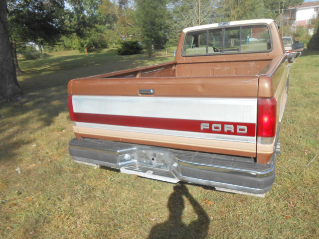1987 Brown/Beige Ford F-250 Standard Cab Pickup