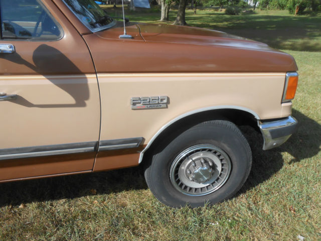 1987 Brown/Beige Ford F-250 Standard Cab Pickup