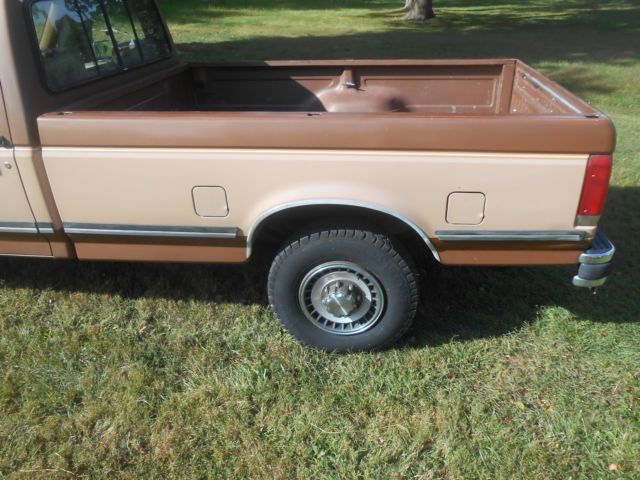 1987 Brown/Beige Ford F-250 Standard Cab Pickup