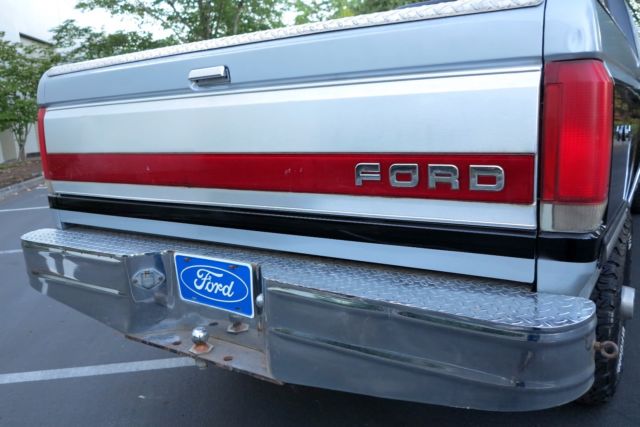 1987 Silver/Black Ford F-250 Extended Cab Pickup