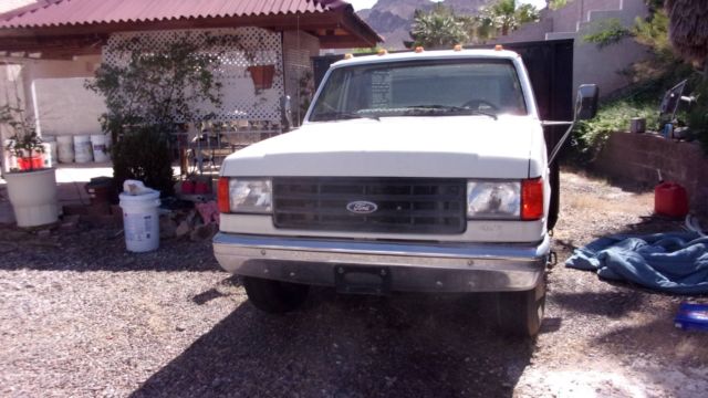1987 White Ford F-350 stake bed