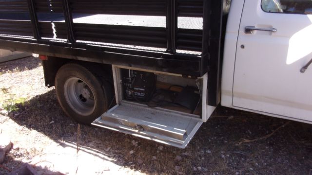 1987 White Ford F-350 stake bed