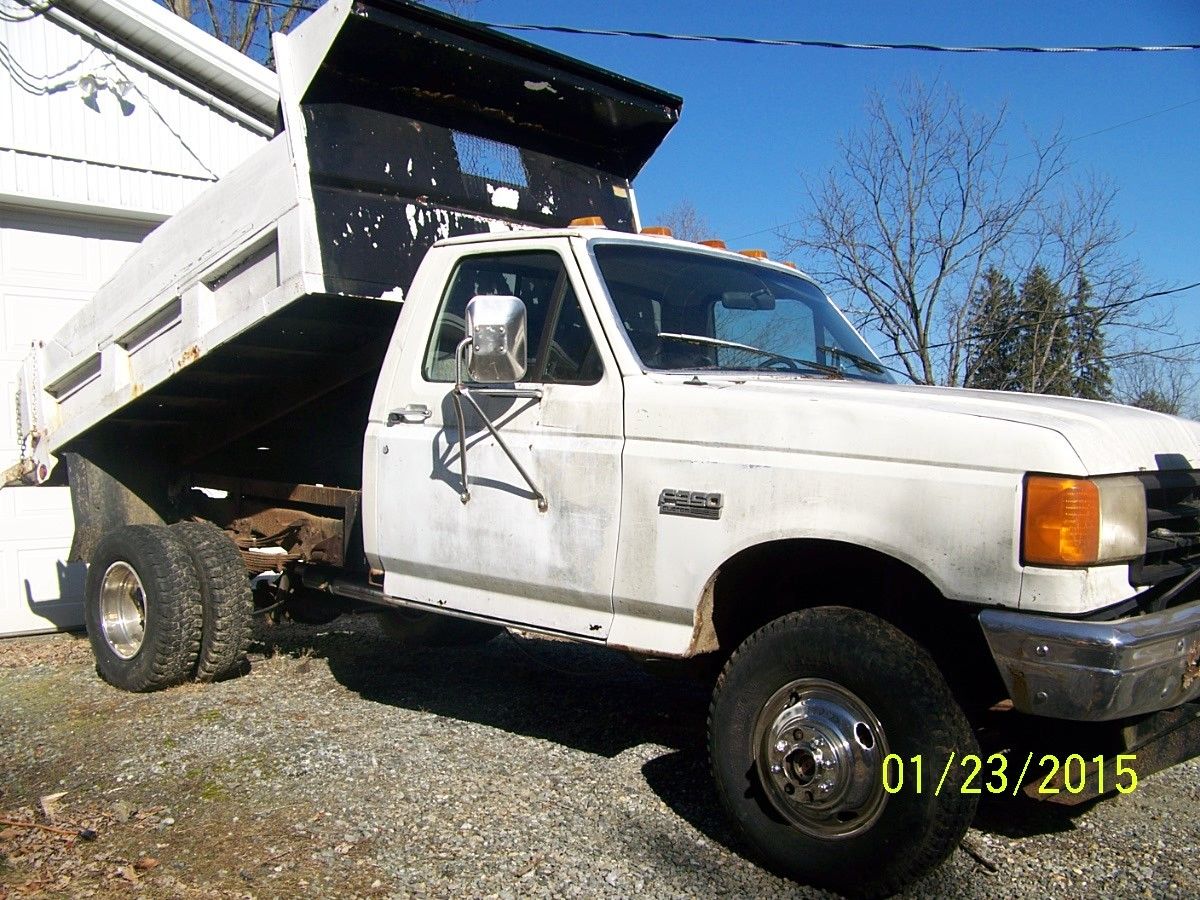 1987 White Ford F-350 Single cab with Dump