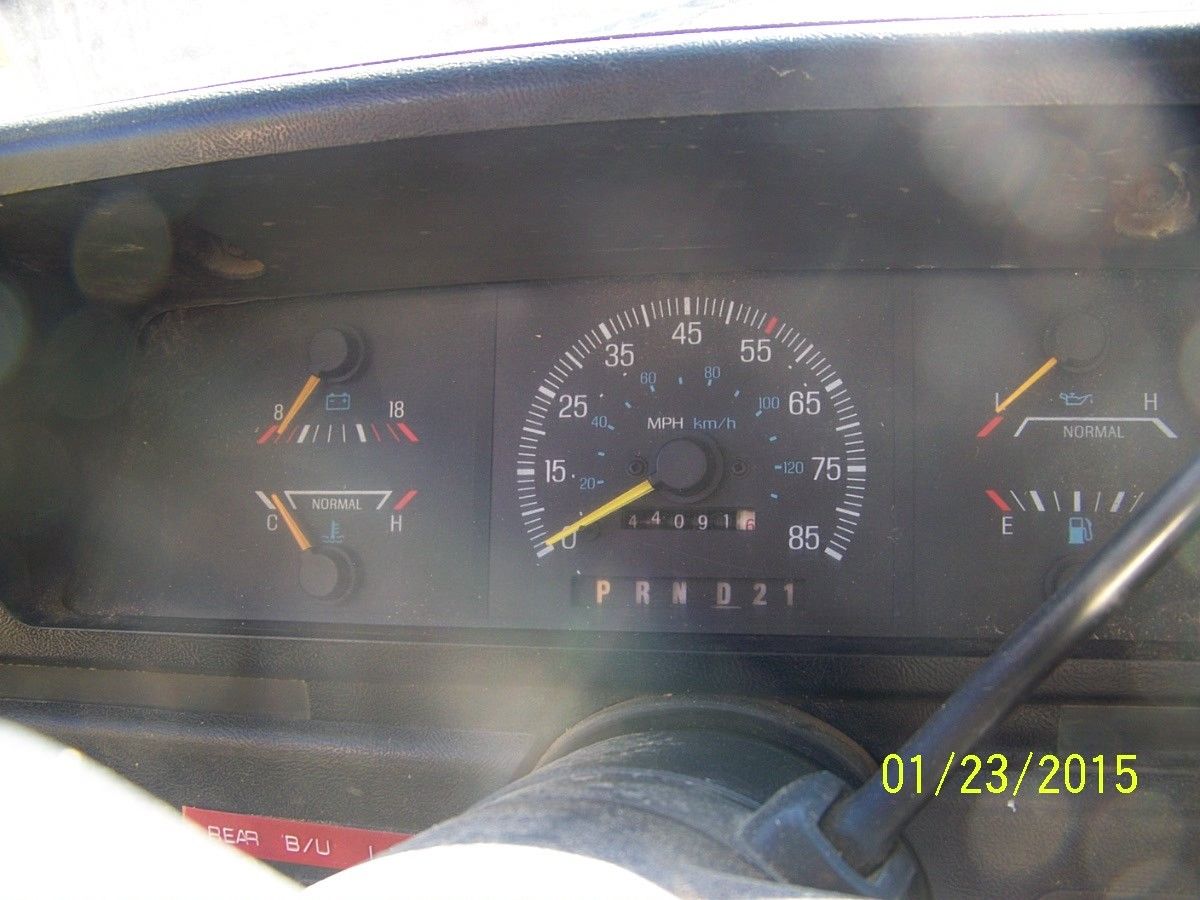 1987 White Ford F-350 Single cab with Dump