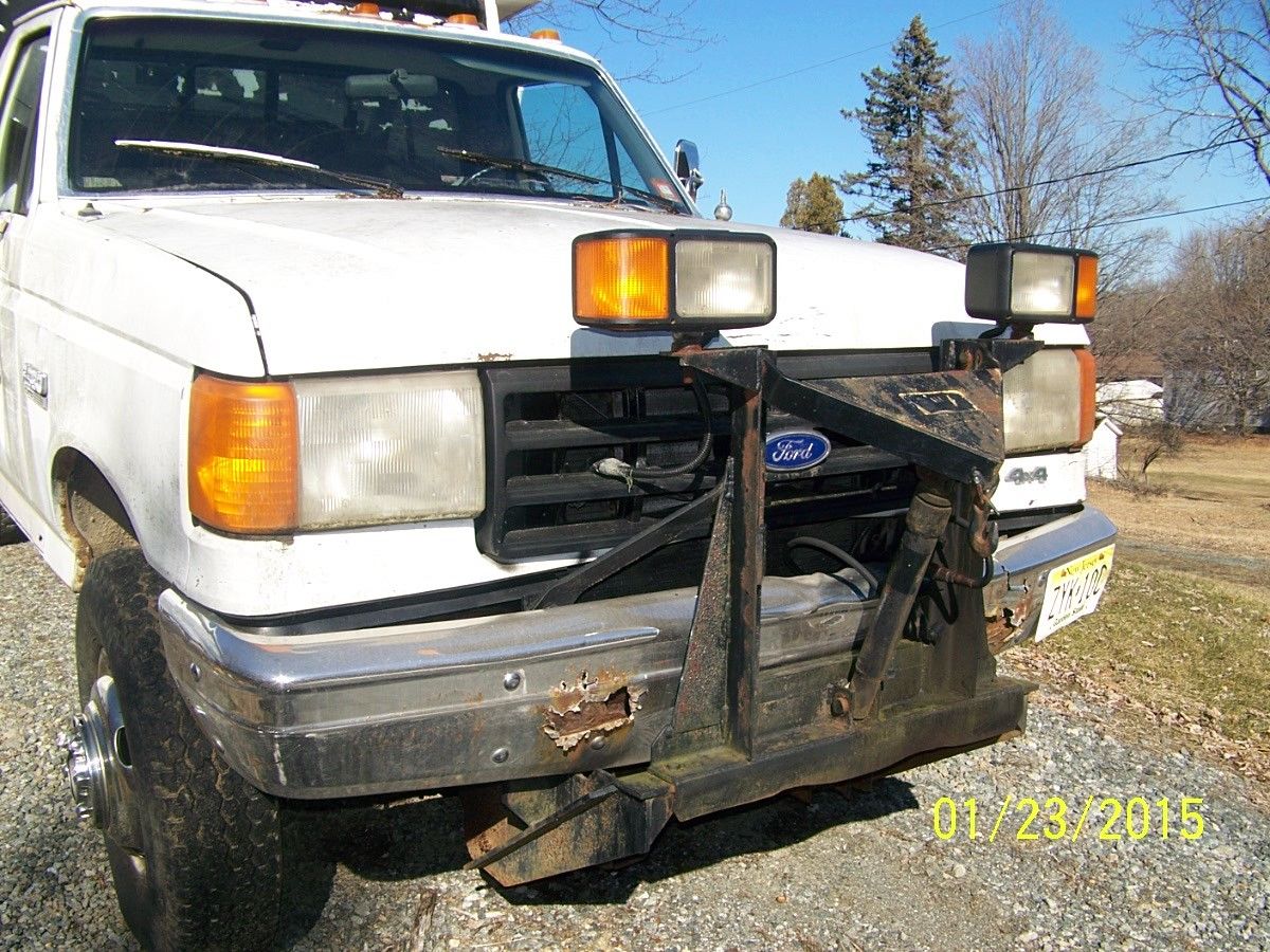 1987 White Ford F-350 Single cab with Dump