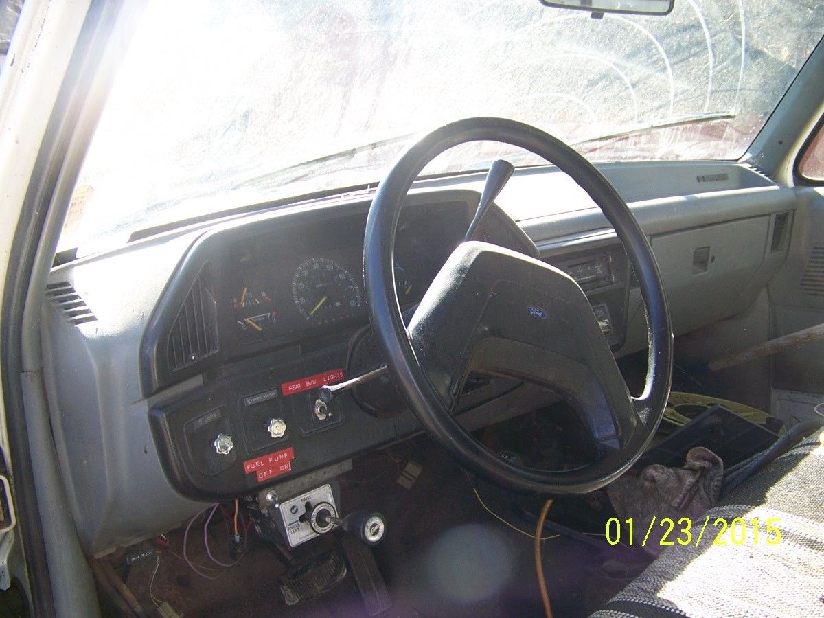 1987 White Ford F-350 Single cab with Dump