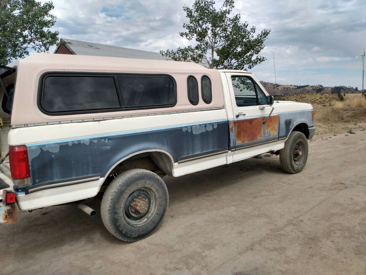 1987 White Ford F-250