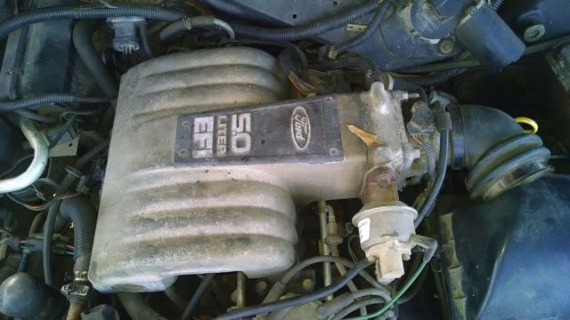1987 Gray Lincoln Town Car 4 DOOR SEDAN