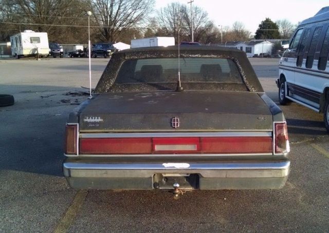 1987 Gray Lincoln Town Car 4 DOOR SEDAN
