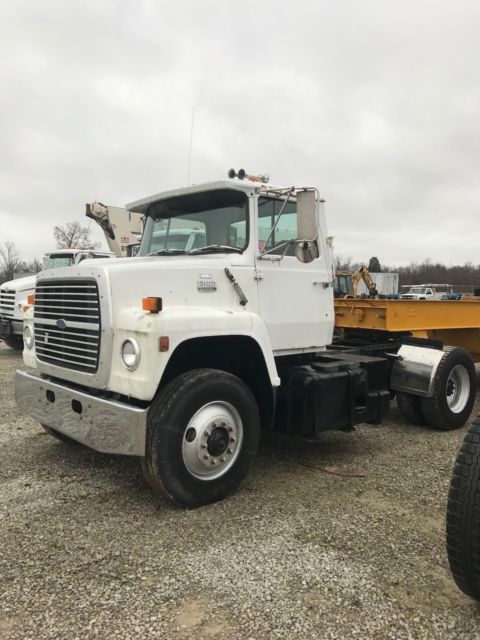 1987 White Ford LN9000