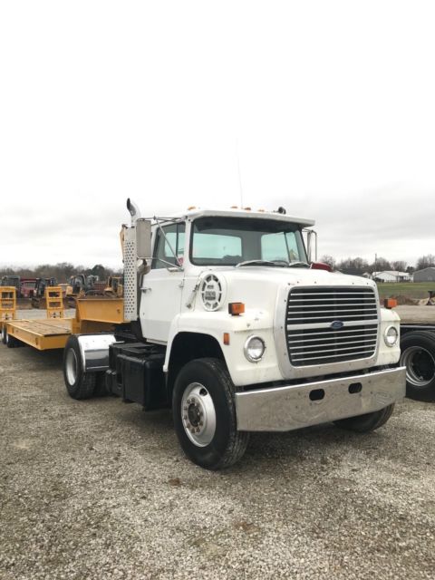 1987 White Ford LN9000
