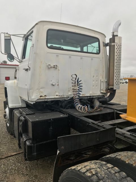 1987 White Ford LN9000