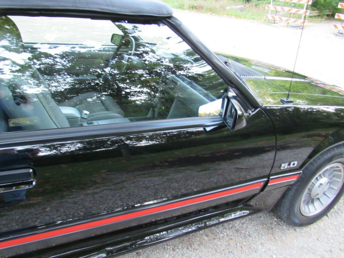 1987 White Ford Mustang Convertible