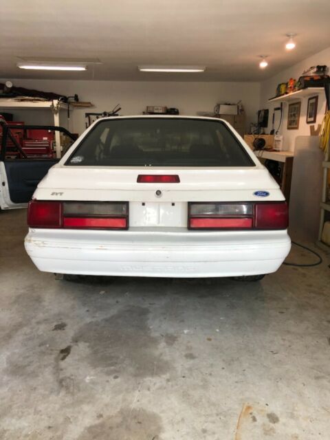 1987 White Ford Mustang Coupe