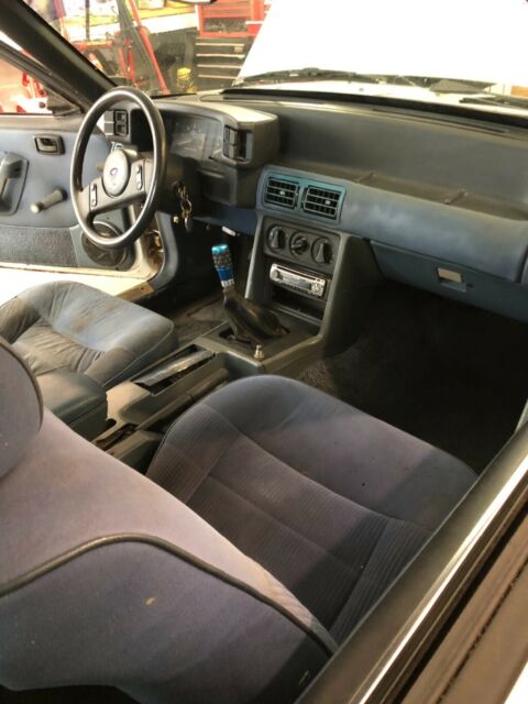 1987 White Ford Mustang Coupe