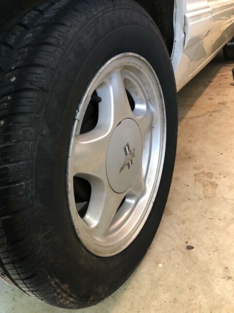 1987 White Ford Mustang Coupe