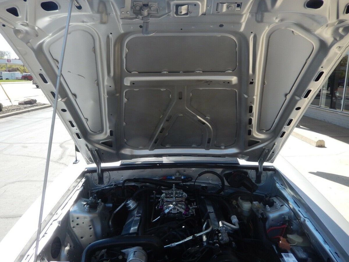 1987 Silver Ford Mustang Coupe