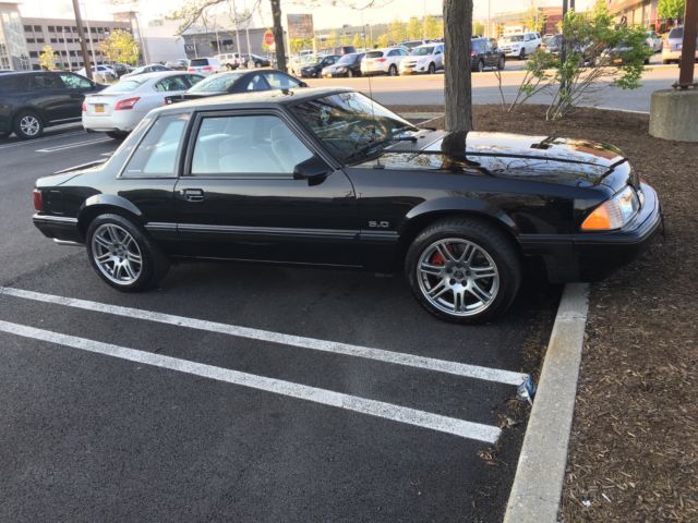 1987 Black Ford Mustang Coupe