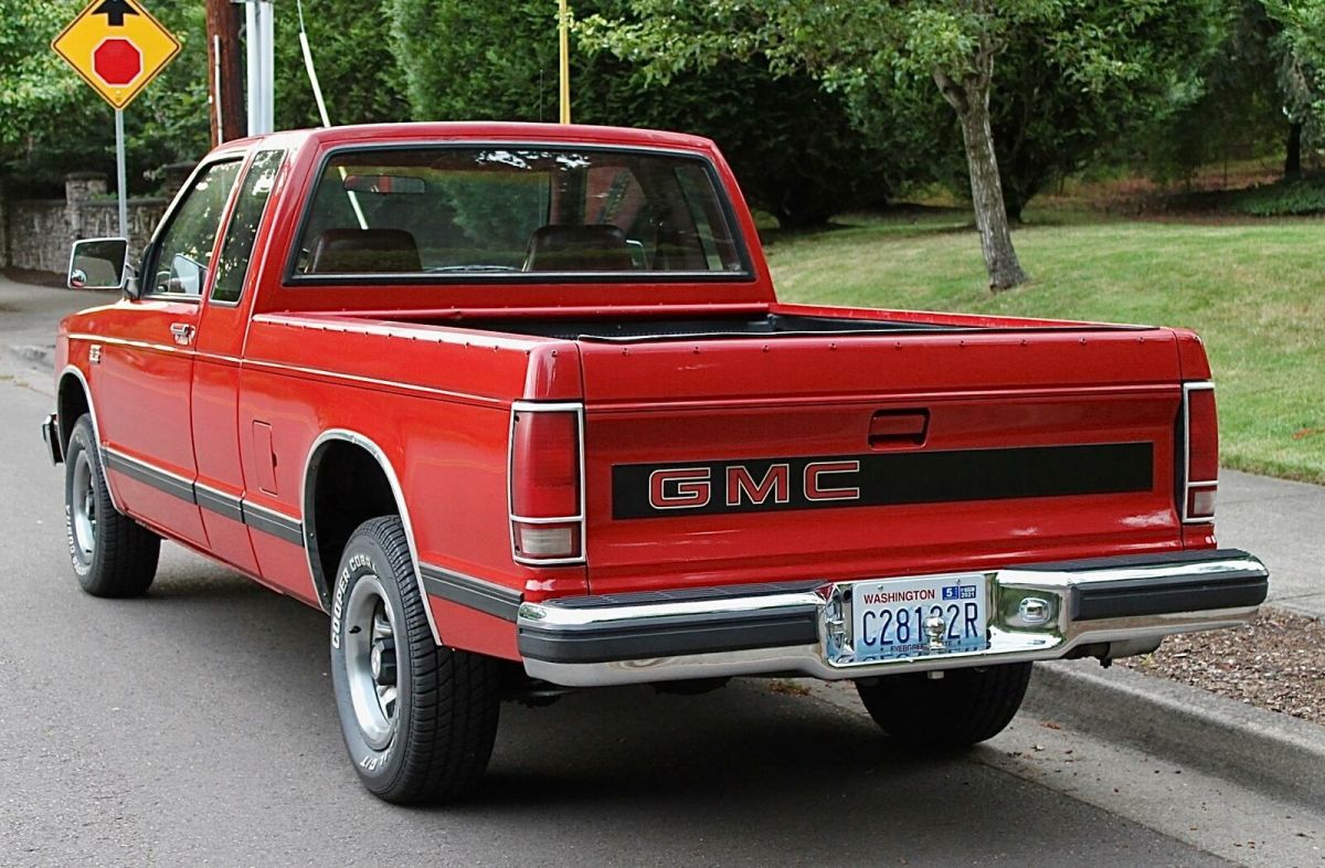 1987 Red GMC S15 Extended Cab Pickup