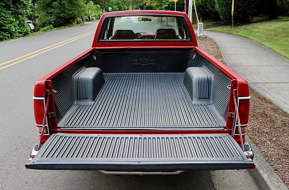1987 Red GMC S15 Extended Cab Pickup