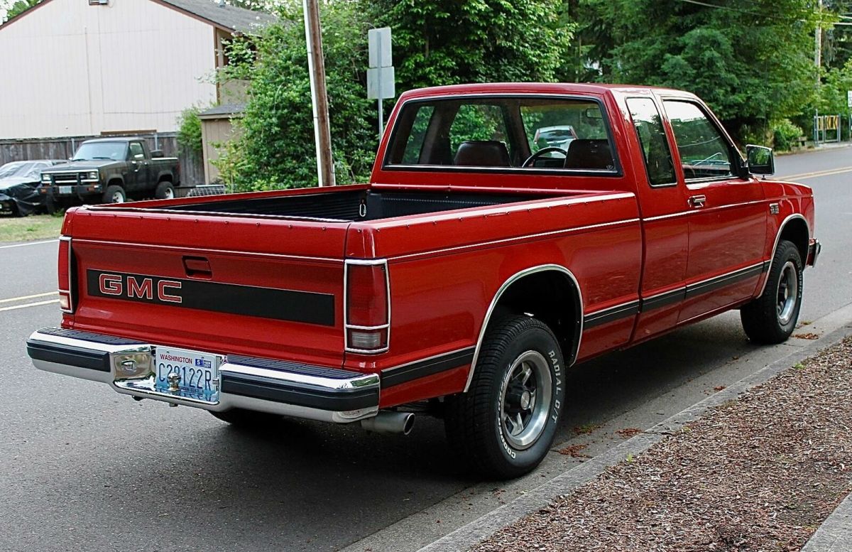 1987 Red GMC S15 Extended Cab Pickup