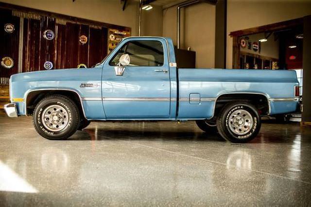 1987 Blue GMC Sierra Classic Pickup Truck