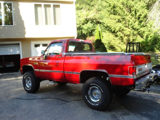 1987 Red GMC PICKUP 1?2 ton shortbed