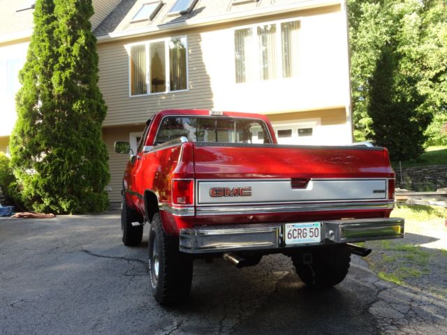1987 Red GMC PICKUP 1?2 ton shortbed